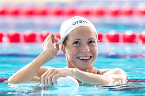 Boglarka kapas (born 22 april 1993) is a swimmer who competes internationally for hungary. Boglarka Kapas Runs Down Hali Flickinger For 200 Fly World ...