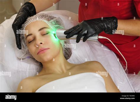 Hardware Cosmetology Ultrasound Chromotherapy Beautician Carries Out