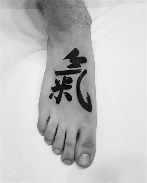 The artist has created top quality layers in this. 50 Awesome Foot Tattoo Designs | Cuded
