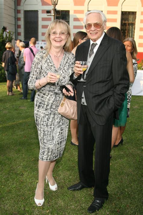 В фильме снимались владимир высоцкий, наталия белохвостикова, георгий тараторкин, сергей юрский, валерий. Dolce Vita в посольстве Италии, Buro 24/7