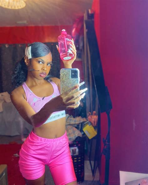 edges hair light skin girls black barbie selfie poses black girl aesthetic black girl