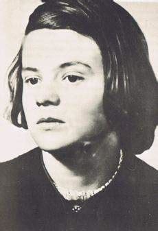 She was known for her protests against germany's nazi party. Sophie Scholl - EcuRed