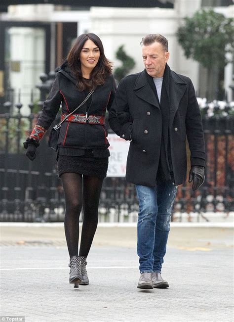 Duncan Bannatyne Cosies Up To Fiancée Nigora Whitehorn On A Romantic London Stroll Daily Mail