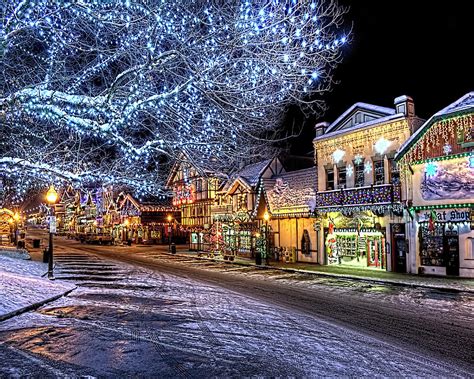 Holiday Village Leavenworth Wa Photograph By Greg Sigrist Fine Art