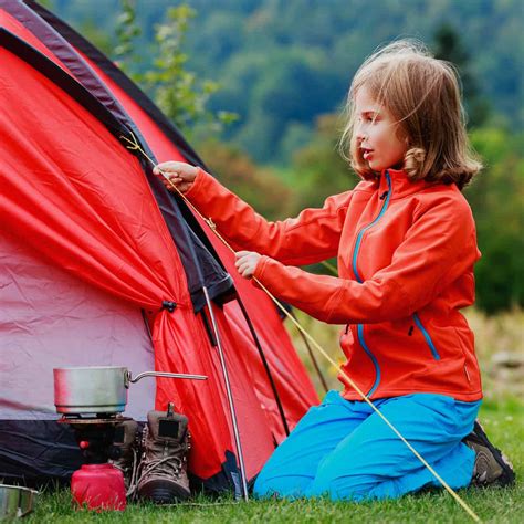Choose somewhere that isn't quite as exposed to the rain in order to stop the tent from getting filled with water as you. How to Put Up a Dome Tent by Yourself (9 Tips and Tricks ...