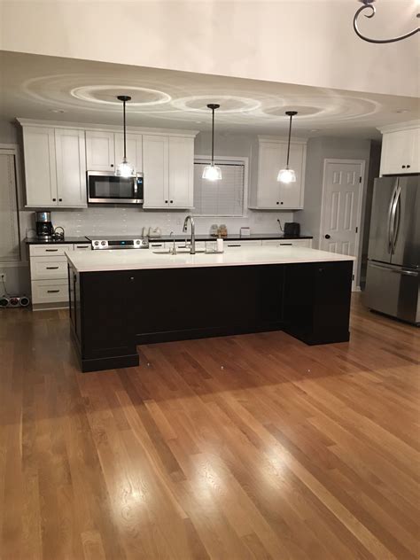 We did not find results for: This eye catching kitchen has the perfect balance. The ...
