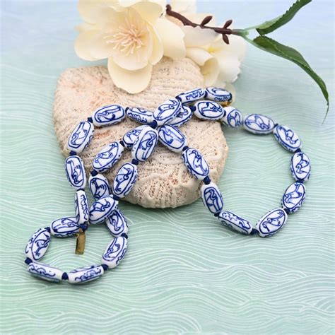 Vtg Chinese Knotted Blue White Oblong Bead Bird Desig… - Gem