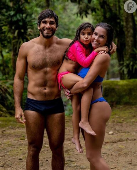 Aos 43 Anos Deborah Secco Surge Completamente Nua Em Foto Exibe Curvas E Deixa Fãs Babando A