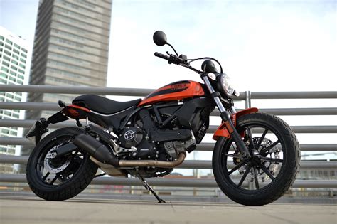 Newbie Sort Of Review Ducati Scrambler Sixty2 Canada Moto Guide