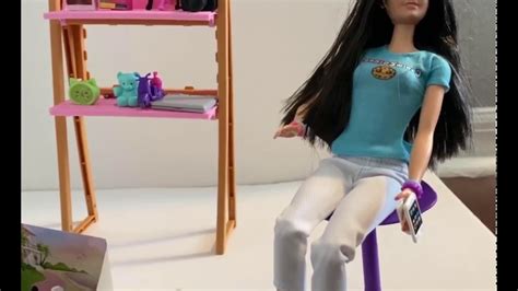 Cookieswirlc Barbie Review Youtube