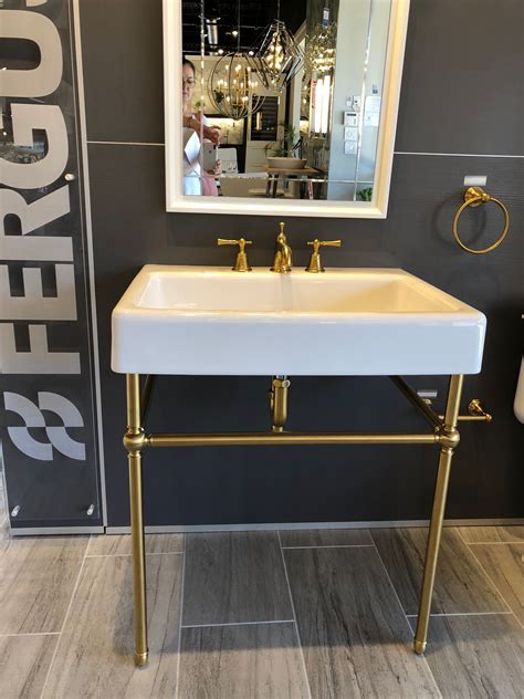 But with a bigger bathroom you can decide if you'd like to do one larger vanity or break it up with two smaller vanities side by side. Pin by Leigh Ann Bonham on Powder Bath | Bathroom, Bath ...