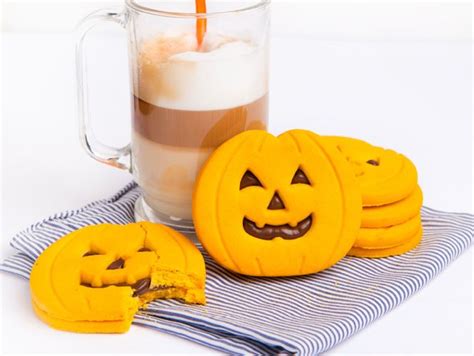 Gâteau araignée d'halloween, doigts de sorcières en knackis feuilletés pour halloween, repas complet d'halloween. {Halloween} 20 recettes sucrées salées très faciles ...