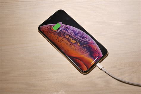 Apple considers any iphone with a battery capacity of 80% or above to be in optimal condition. iPhone XS Battery Review: It's Not About the Size | Beebom