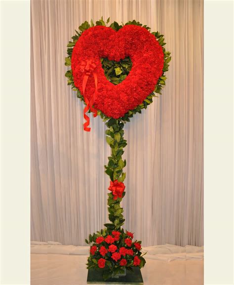 H0750 Open Red Carnation Heart With Lemon Leaf Floral Fantasy Us