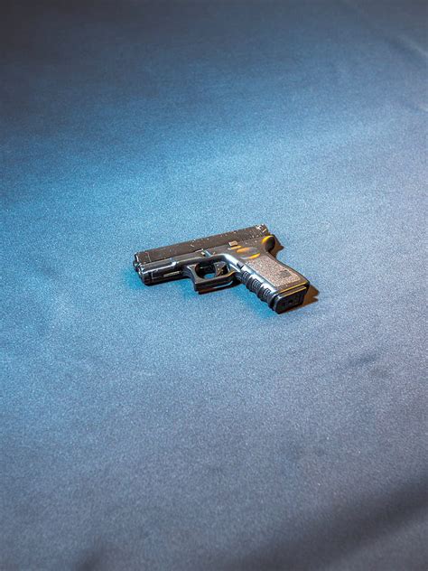 Glock Gun Weapon Hd Phone Wallpaper Peakpx
