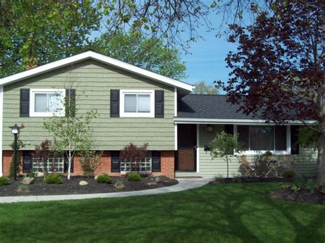 Causes of green vinyl siding. Pin by RJK Roofing Solutions on Siding Ideas | Green ...