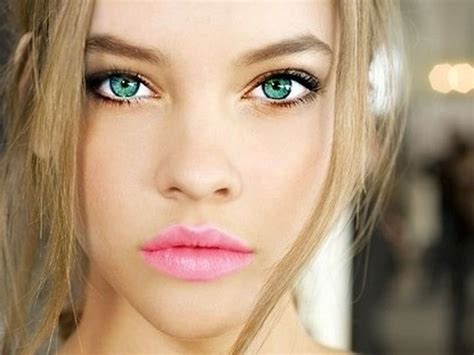 8 Makeup Tips For Green Eyed Women
