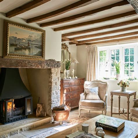 Incredible European Farmhouse Living Room Design Ideas 06 French