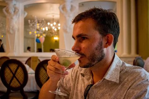 New Orleans Commander's Palace $0.25 Martini Lunch Hour | Lunch hour