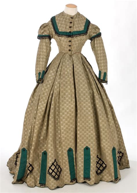 Dress Ca 1860 1870 Silk Taffeta Velvet Search For 11541 Vestuario De época Vestidos De