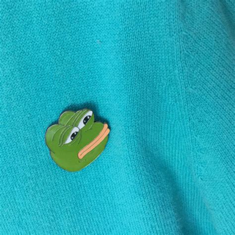 1 High Sad Frog Lapel Pin And Brooches Green Enamel Pins Badges Hot