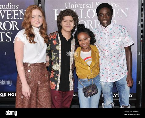 L R Stranger Things Cast Sadie Sink Gaten Matarazzo Priah Ferguson And Caleb Mclaughlin