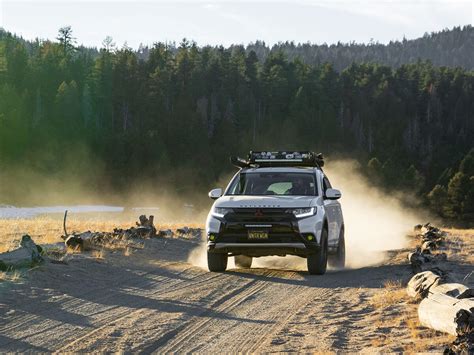 Lifted Mitsubishi Outlander With Off Road Mods Living Up To Its Name