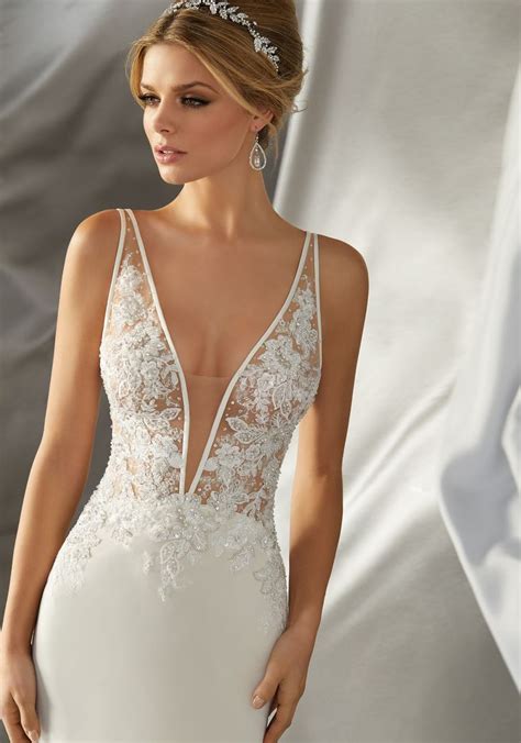 Perfect For The Daring Bride This Sultry Wedding Dress Features A Soft