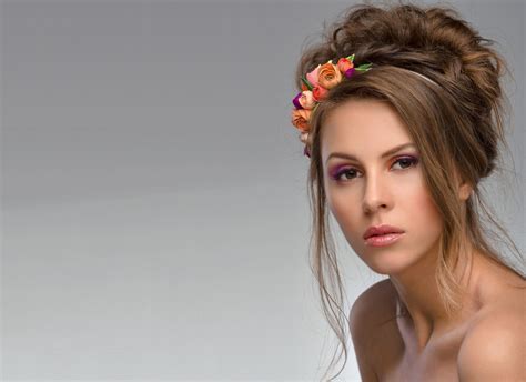 Wallpaper Portrait Flower In Hair Women Model Face 2200x1600