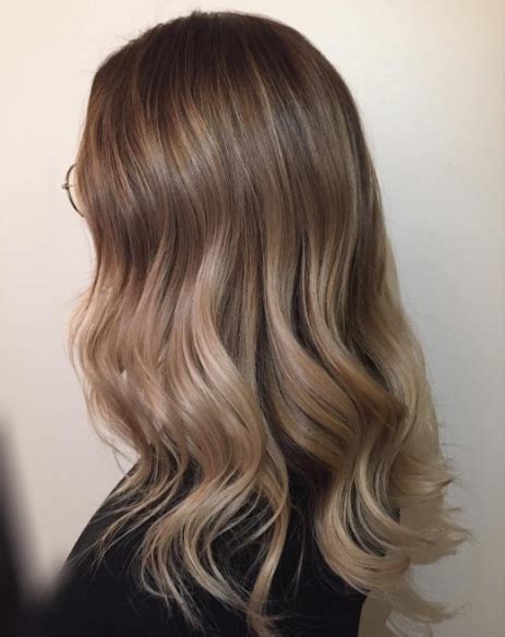 Nude Hair The Surprising New Barely There Colour Trend BEAUTY