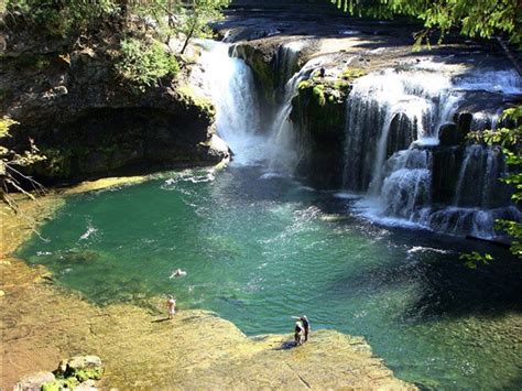 Scenic Wa Best Waterfalls In Washington State Lower Lewis Falls