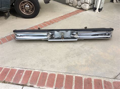 Front And Rear Bumpers Off A 95 Bronco