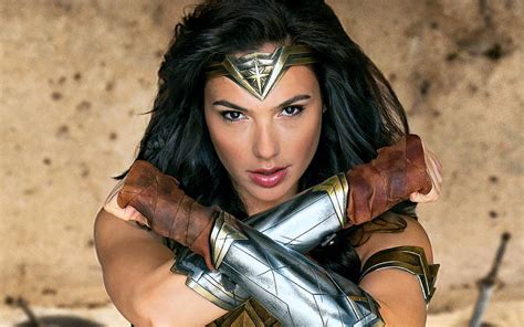 Gal Gadot As Wonder Woman 2017 Wonder Woman Movies Super Heroes