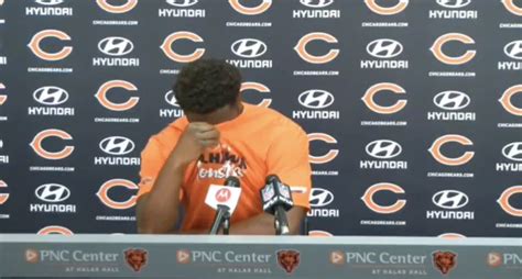 Watch Roquan Smith Breaks Down After Learning Teammate Has Been Traded In The Middle Of A Press