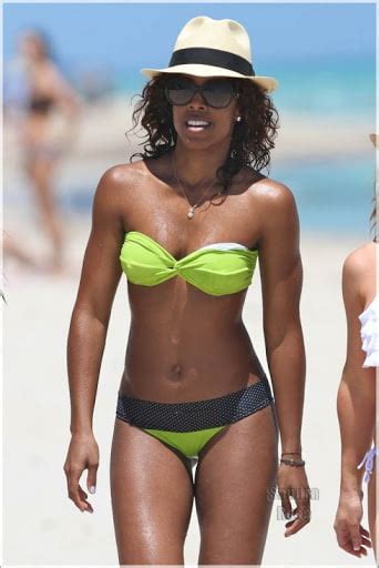 Kelly Rowland Ass And Tits In Bikini Pics Xhamster