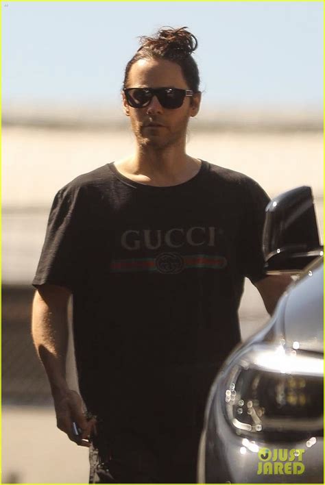 Jared leto is a very familiar face in recent film history. Jared Leto Shows Off His Newly Shaven Face While Heading ...