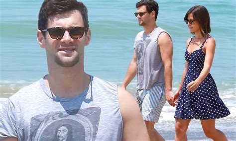 Justin Bartha Slips Away From Party To Hold Hands With Fiancee Lia Smith On The Beach Daily