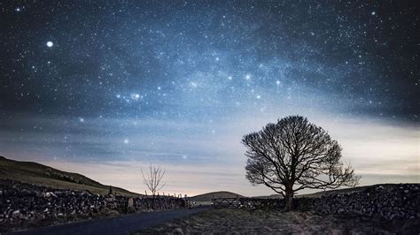 Night Sky Over Malham North Yorkshire © Stephen Dinsdalealamy Stock