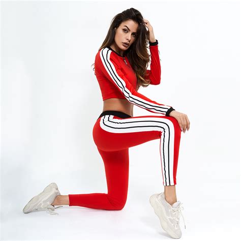 2021 Peneran 2018 Sport Set Woman Sportswear Crop Top Sport Outfit