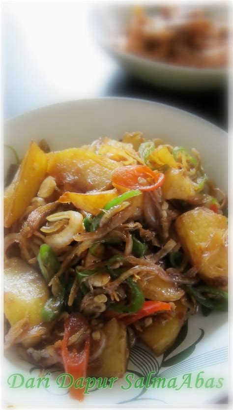 Ikan bilis petai goreng kicap resepi masakan yang simple,enak dan memang membuka selera siapa saja! SALMAABAS IN THE KITCHEN: Kentang Ikan Bilis Goreng Berlada