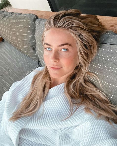 Julianne Hough Looks Unrecognizable Without Makeuphow Is This The Same