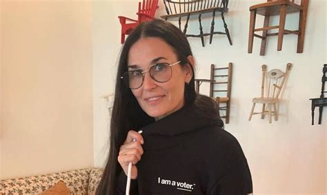 Demi Moore Just Shared A Photo From Inside Her Idaho Ranch And It Looks Like A Christmas Tree