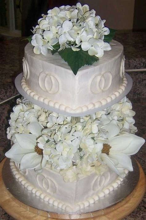 Solitamente le torte di san valentino sono molto decorate e ricche di creme. Torte nuziali a forma di cuore (con immagini) | Torta ...