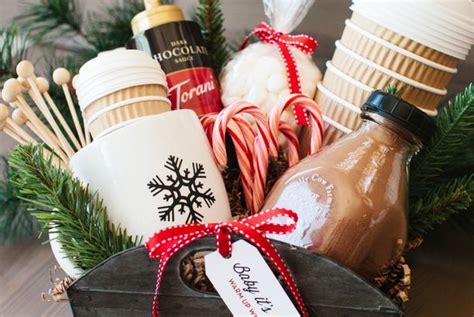The Perfect Hot Cocoa T Basket Diy Christmas Baskets Easy Diy