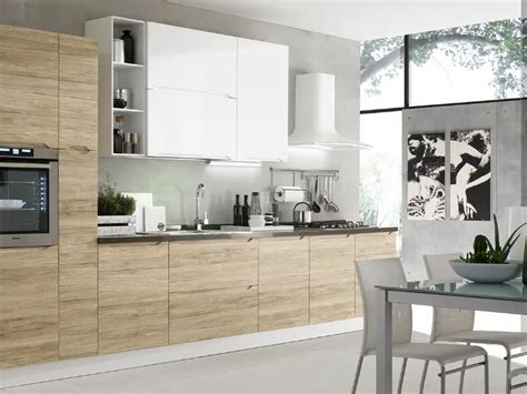 Cucina Moderna Carima Rovere Tavolato E Bianco Lucido Di Evo Cucine