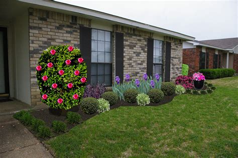 Strategically select shorter shrubs, such as boxwoods, that. Plans for a North Facing Front Yard | Front yard landscaping design, Front yard garden, Ranch ...
