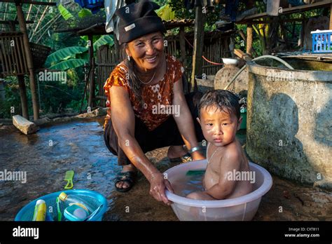 Hmong In Thailand Hi Res Stock Photography And Images Alamy