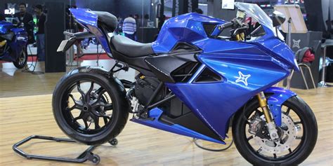 Operators and passengers must be at least 16 years of age and wear an approved bicycle or motorcycle helmet. Emflux One electric motorcycle could be the next ...