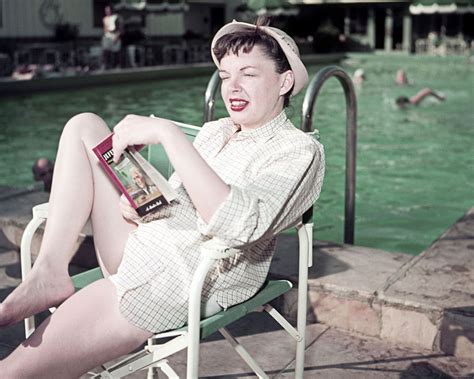 10 Beautiful Hollywood Legends In Bathing Suits That Will Make Women