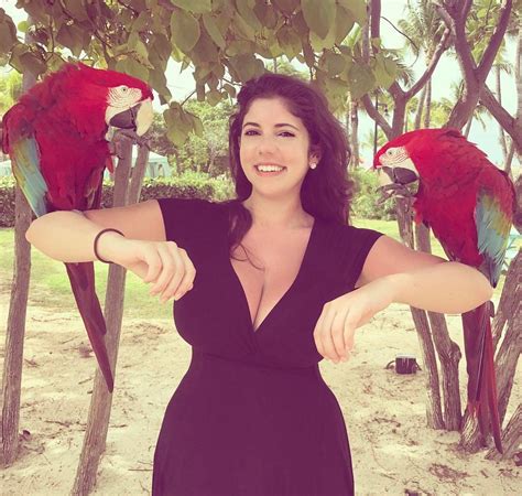 Emily Helen Barry Made Some Friends In Aruba 🌴☀🌊 Feminine Beauty